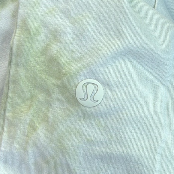 NWT Lululemon Fundamental Tee - Picture 4 of 5